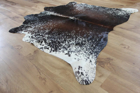 Chestnut Brown Tri Colour Cowhide Rug